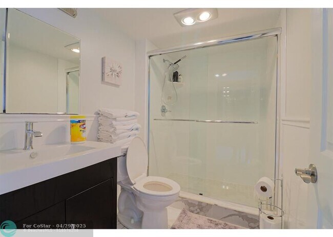 Building Photo - 3500 Galt Ocean Dr
