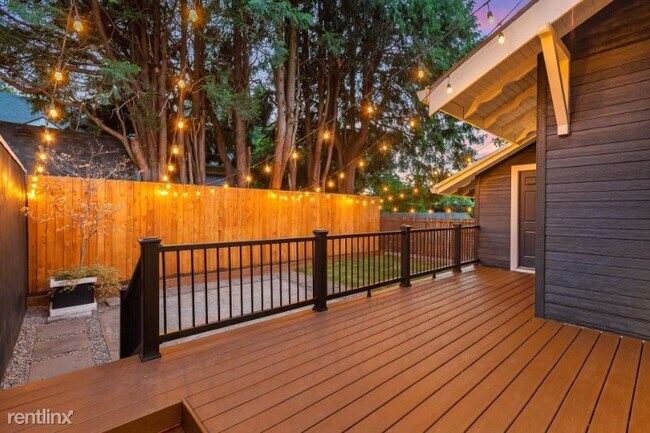 Building Photo - 2 br, 1 bath House - 3415 NE 41st Ave C Un...