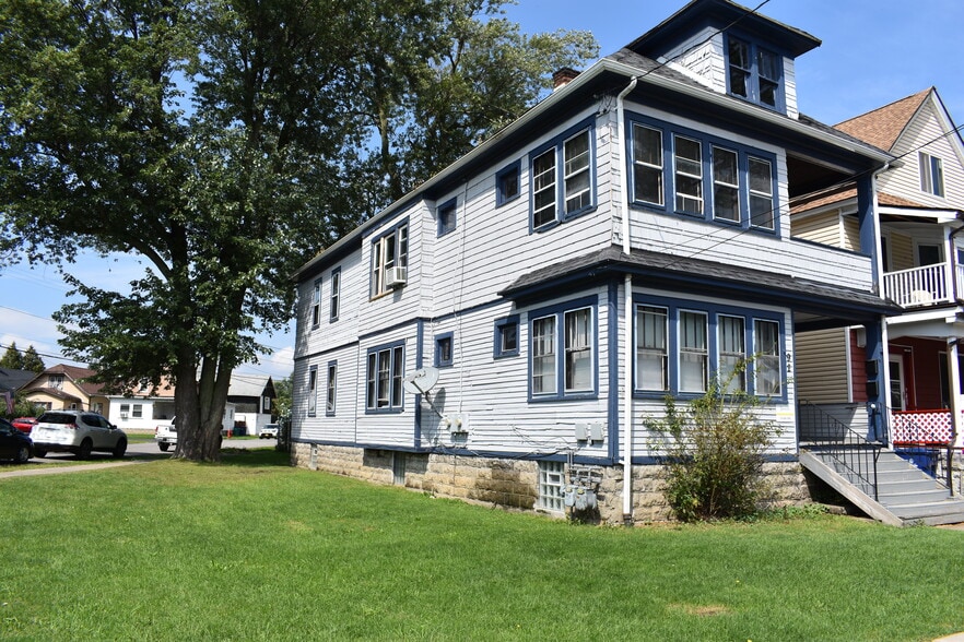 Building Photo - 92 Trowbridge St