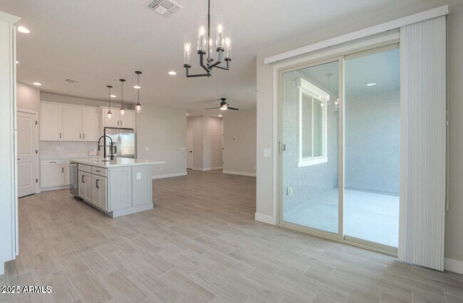 Building Photo - 5546 W Stargazer Pl