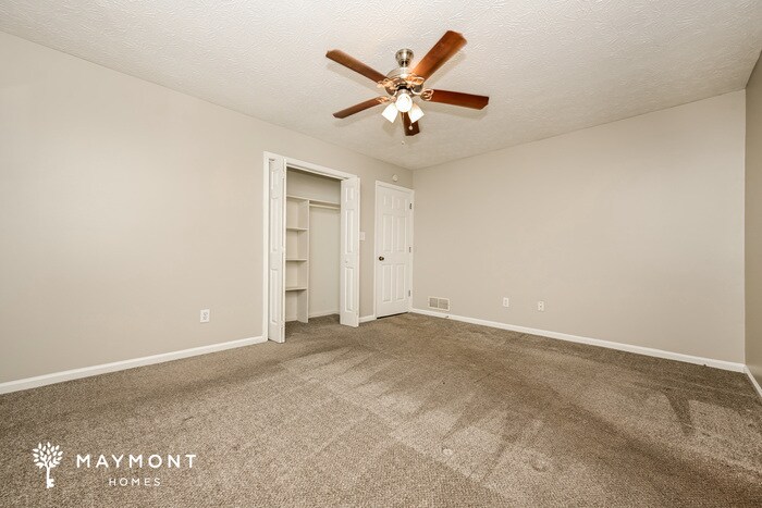 Building Photo - 525 Knollwood Dr