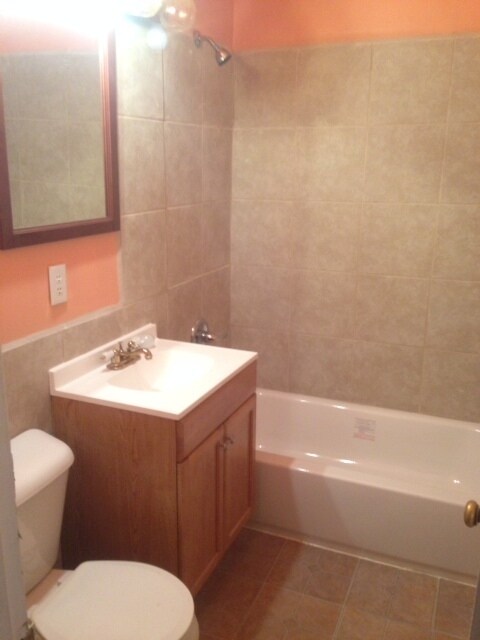 Building Photo - 1445 Luverne St