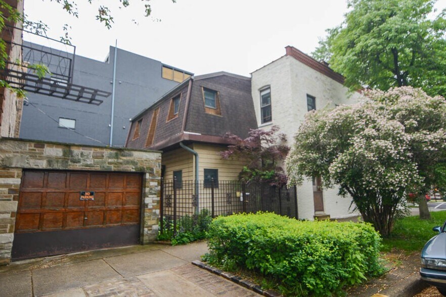Primary Photo - 2823 W Shakespeare Ave