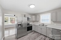 Building Photo - 2301 Shamrock Dr