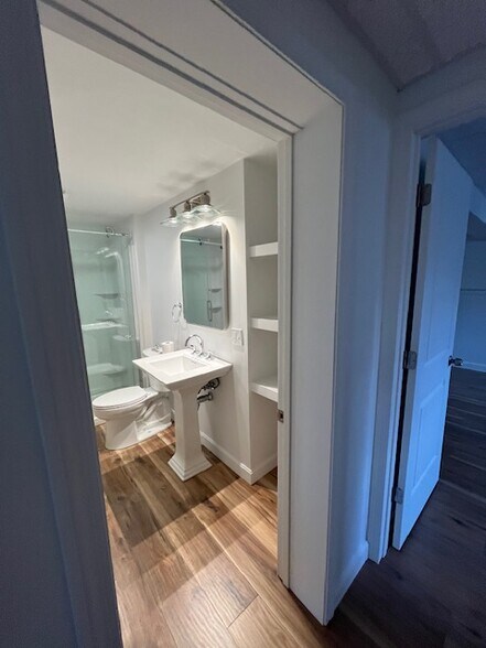 Building Photo - 222 Primrose Hill Rd