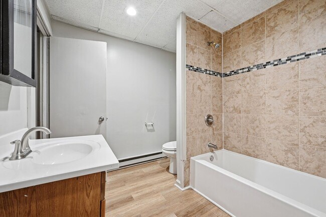 Building Photo - 113 N 13th St