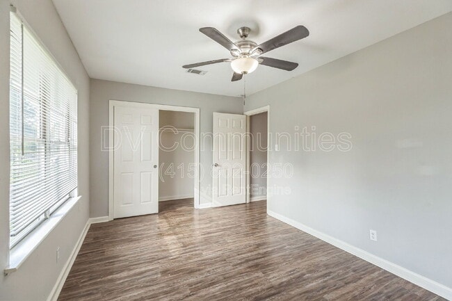 Building Photo - 6419 Belarbor St