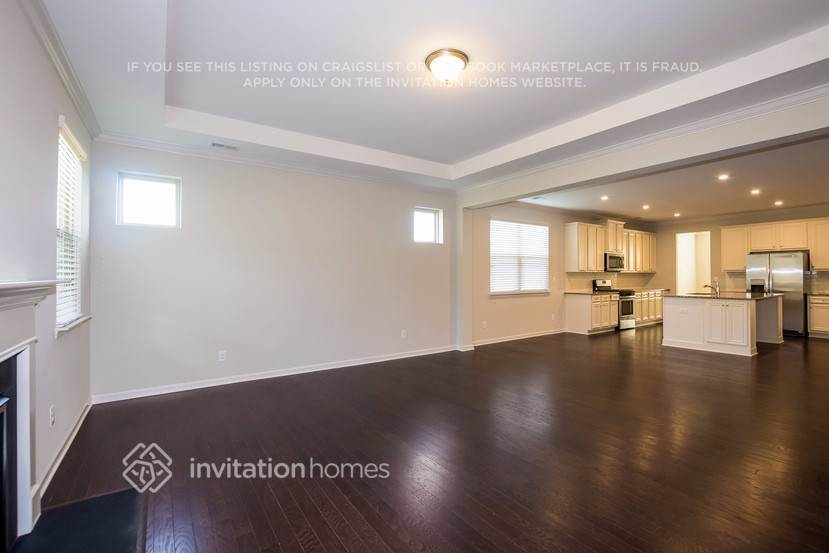 Building Photo - 11326 Cedarvale Farm Pkwy