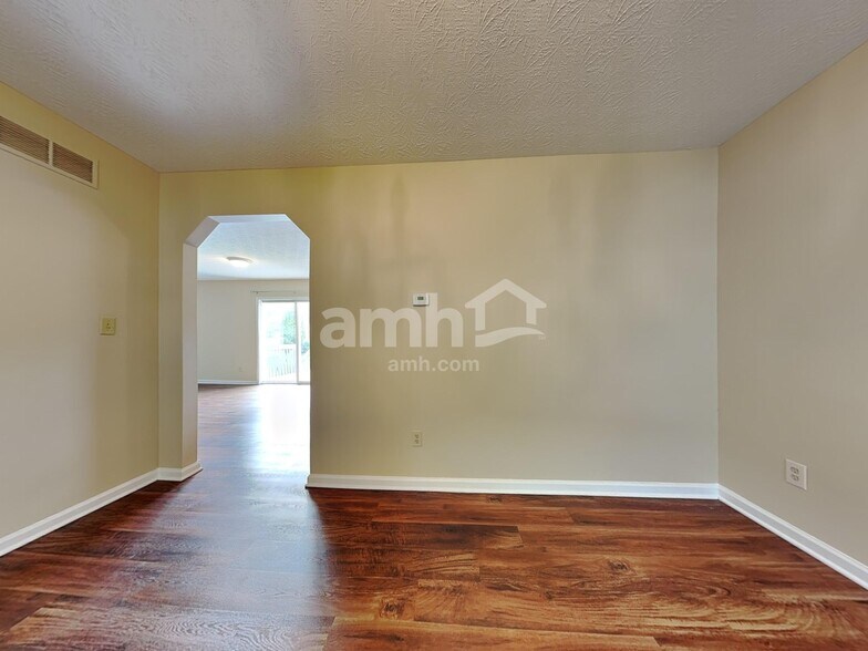 Building Photo - 45 Saddle Creek Ln