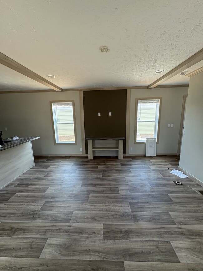 Building Photo - 400 Parker St