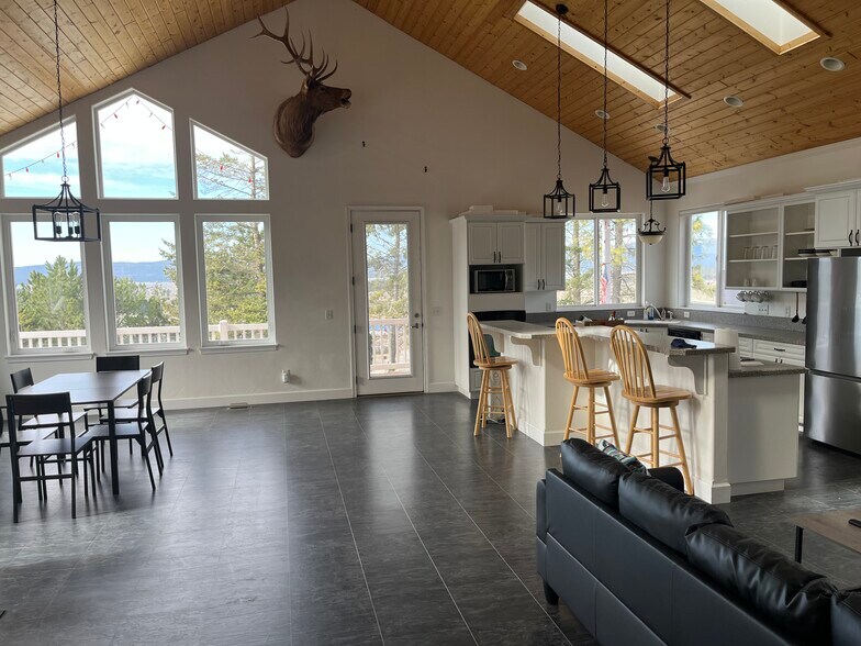 Building Photo - 250 Scenic Ridge Rd