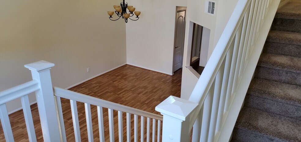 Looking down at dining area - 10488 Hollingsworth Way