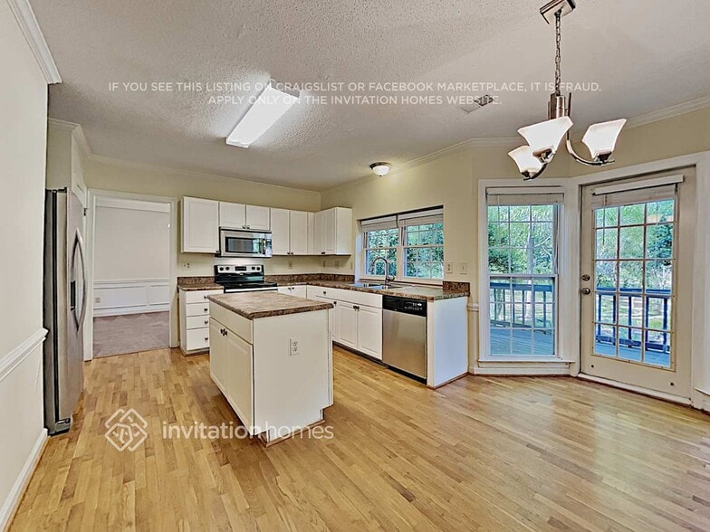 Building Photo - 12235 Provincetowne Dr