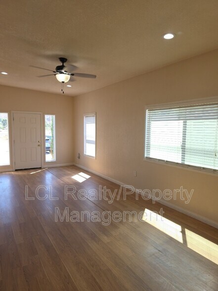 Building Photo - 32958 CA-74