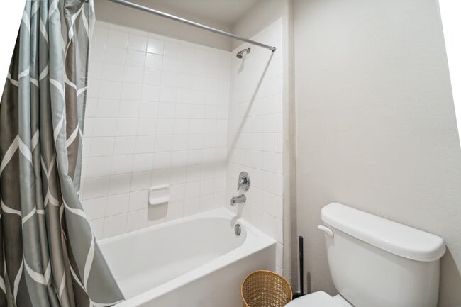 Building Photo - 6926 Ithaca Heights Ln