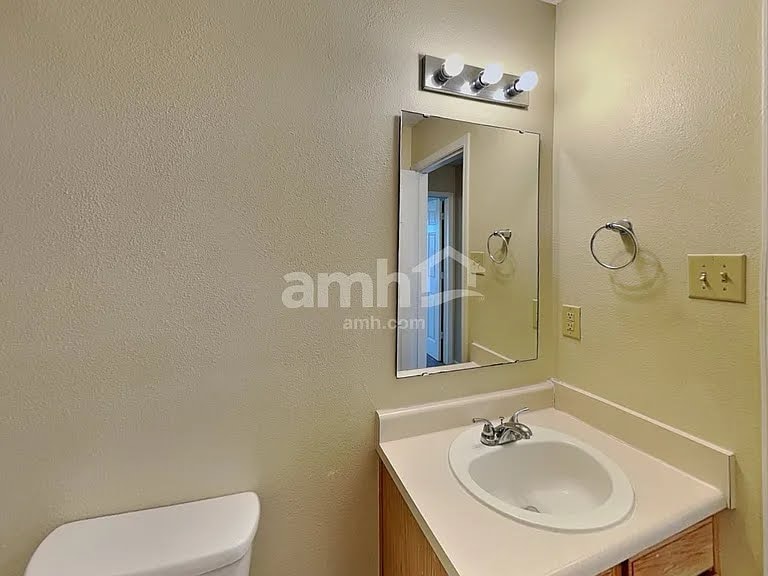 Building Photo - 1722 Brassica Way