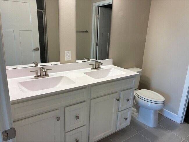 Building Photo - 3 Bedroom 2.5 Bathrooms in Anderson Farms Calabash