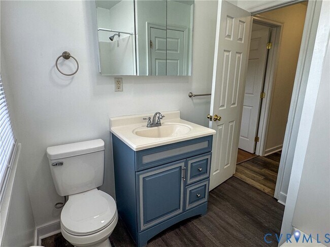 Building Photo - 2590 Pinehurst Dr