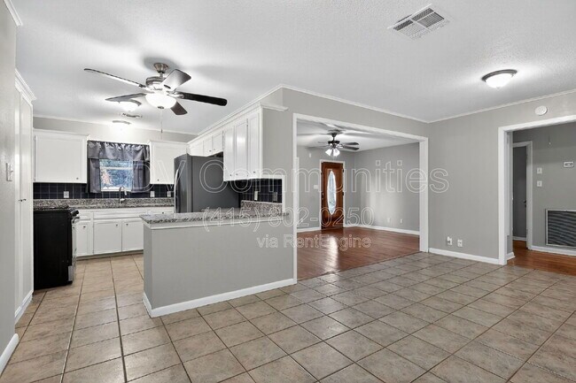 Building Photo - 3828 Avenue N