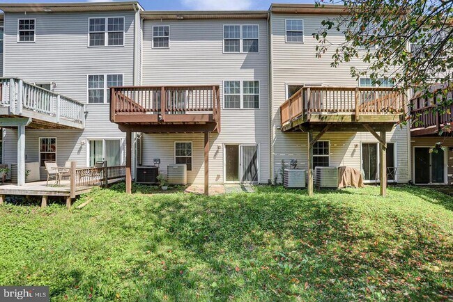 Building Photo - 64 Milestone Ct