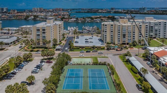 Building Photo - 800 S Gulfview Blvd