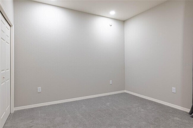 Building Photo - 1069 Montgomery Ln