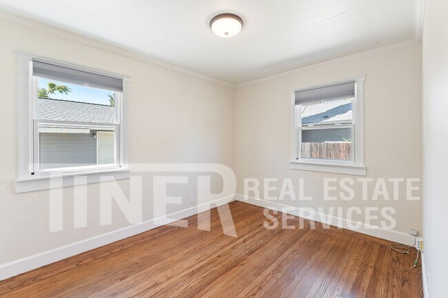 Building Photo - 650 Dittmar Way