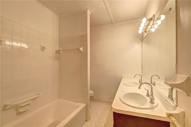 Building Photo - 3274 Harris Dr