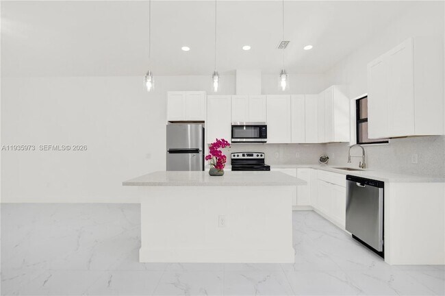 Building Photo - 68 Organ St