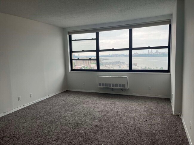 Building Photo - 7004 BLVD E