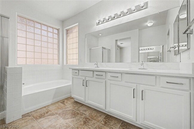 Building Photo - 835 Entrada Ridge Ave