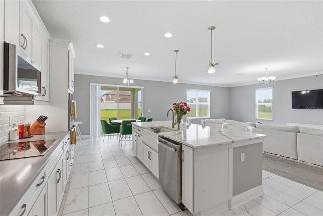Building Photo - 9844 Cabernet Ave