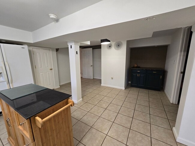 Building Photo - NEW LISTING!!!!!