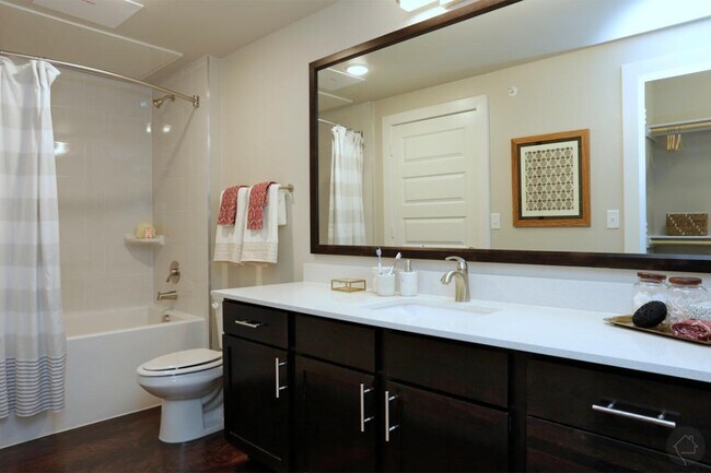 Building Photo - 10300 S I-35 Frontage Rd