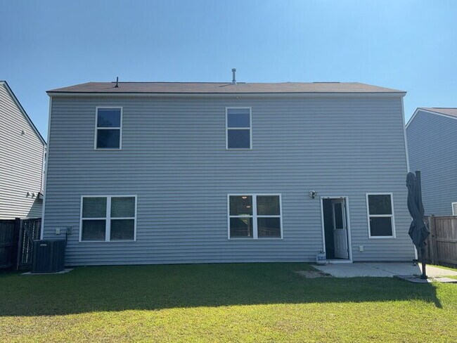Building Photo - 203 Hayworth Rd