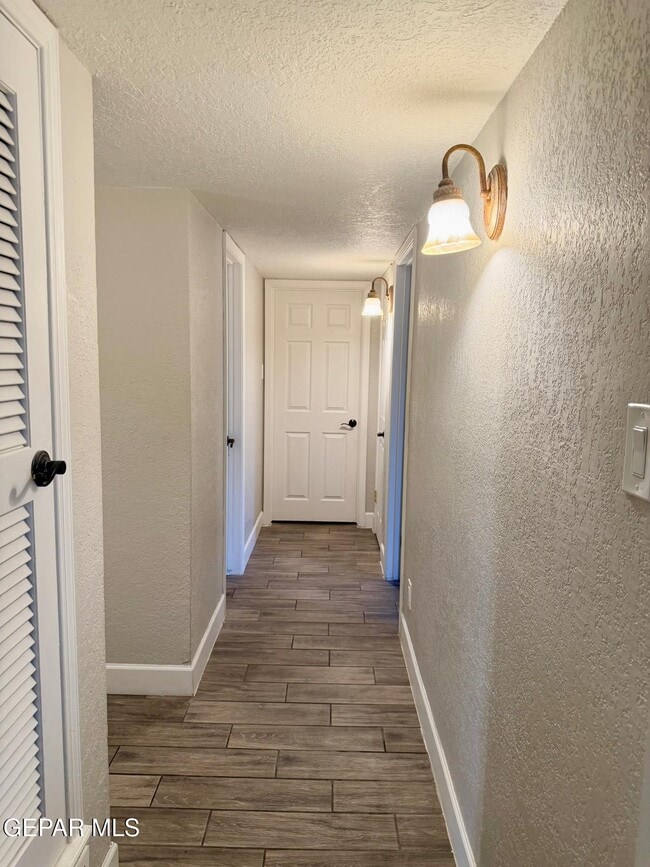 Building Photo - 4921 Vista Grande Cir