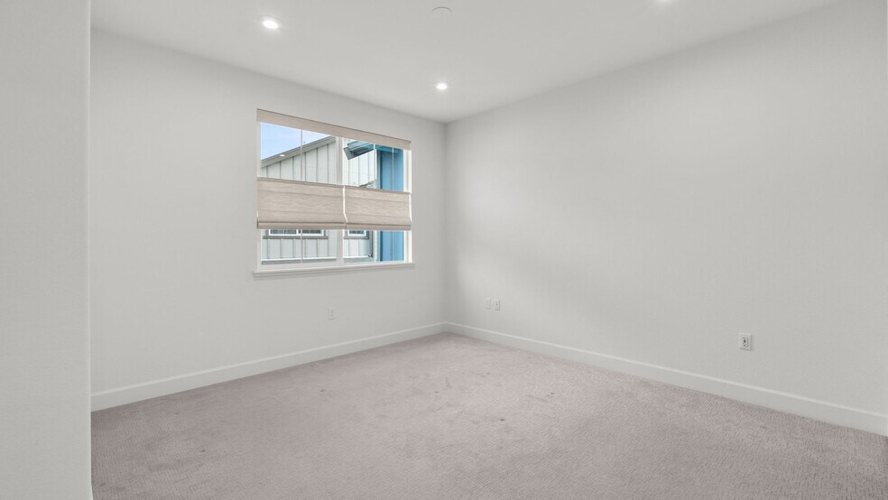 Building Photo - 1723 Pedrozzi Cmn