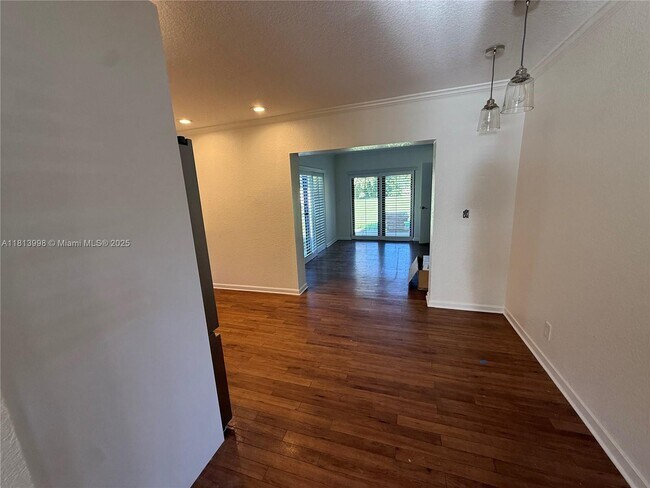 Building Photo - 6160 SW 188th Ave