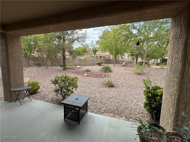 Building Photo - 2419 Desert Glen Dr