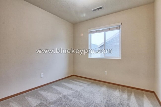 Building Photo - 3 Bed, 2.5 Bath Home Near Walnut Grove Elementary School