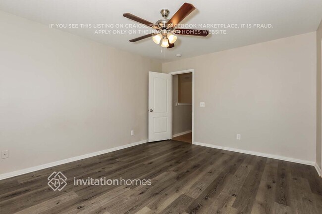 Building Photo - 11230 E Elena Ave