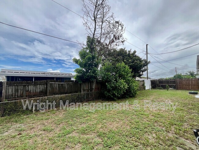 Building Photo - 5121 Dove Dr