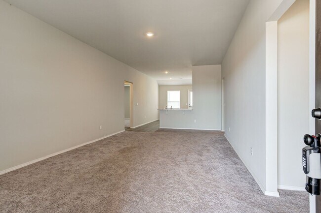 Building Photo - *** $250 MOVE-IN SPECIAL  *** Charming 4-Bed 2-Bath Home in Stillwater! *** $250 MOVE-IN SPECIAL ...