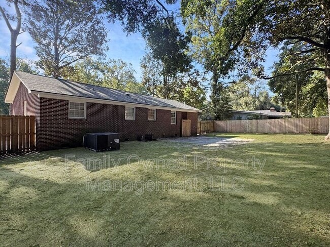 Building Photo - 2640 Orchid Ave