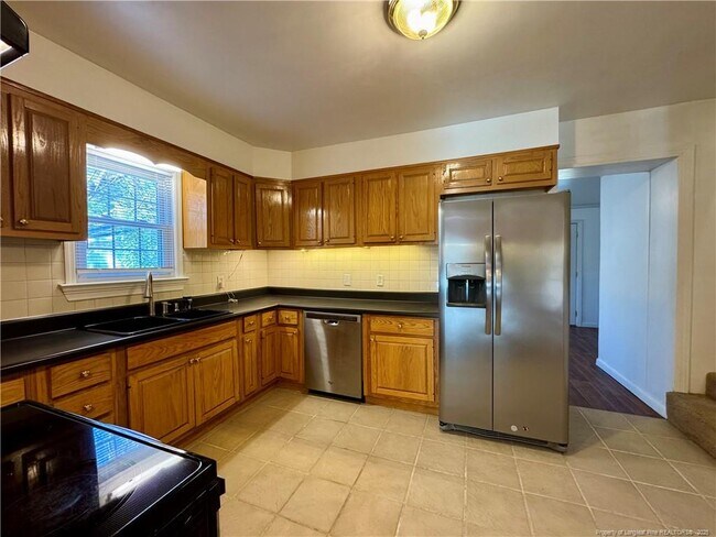 Building Photo - 705 McPherson Ave