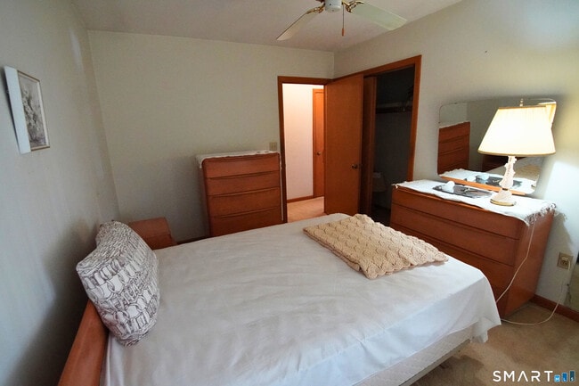 Building Photo - 30 Day Spring Ave