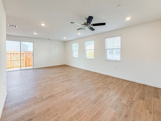 Building Photo - 12541 Camino Glorieta