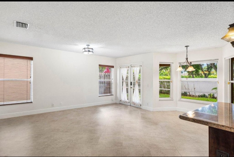 Building Photo - 10934 Crescendo Cir