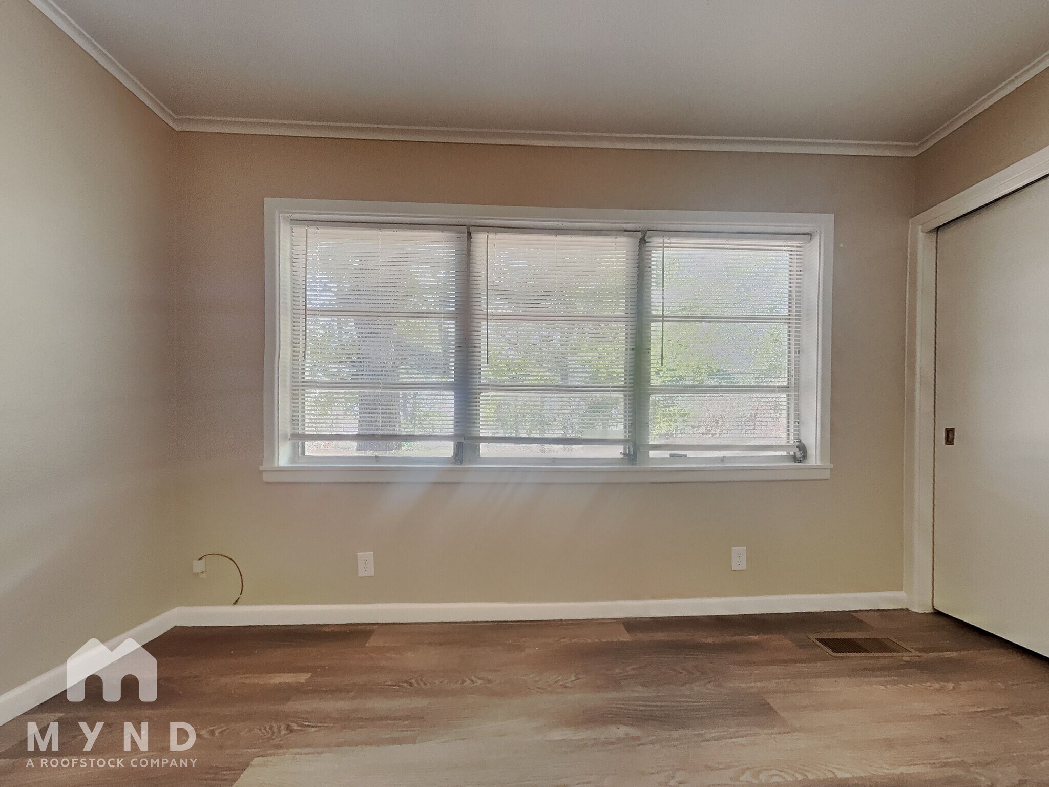 Building Photo - 2701 Stillwell Dr
