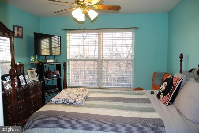 Building Photo - 506 Quincy St